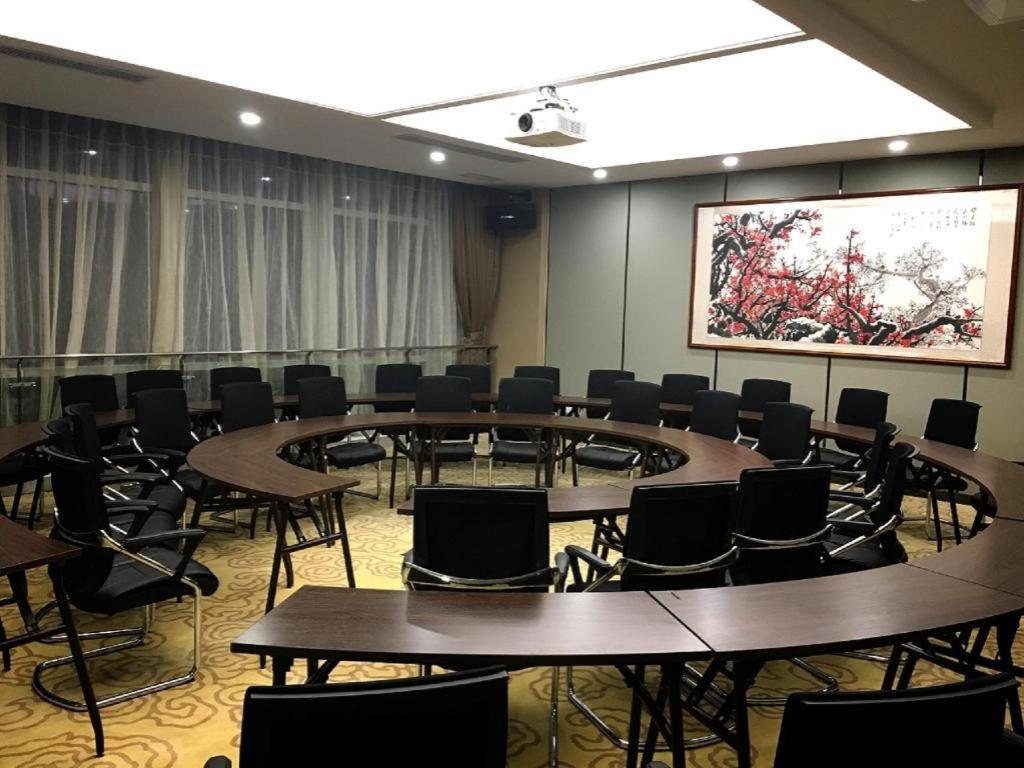 โรงแรมเดอะ เทาแซนด์ แลนเทิร์น เลก ฝอซาน ภายนอก รูปภาพ