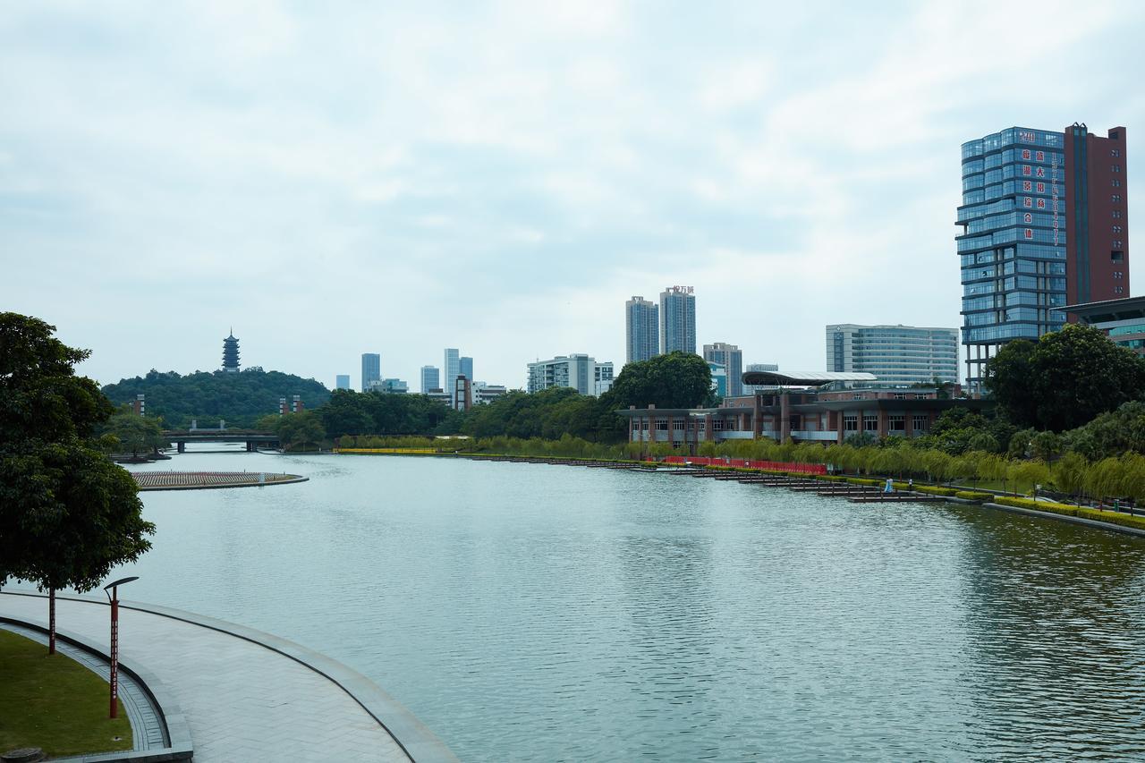 โรงแรมเดอะ เทาแซนด์ แลนเทิร์น เลก ฝอซาน ภายนอก รูปภาพ