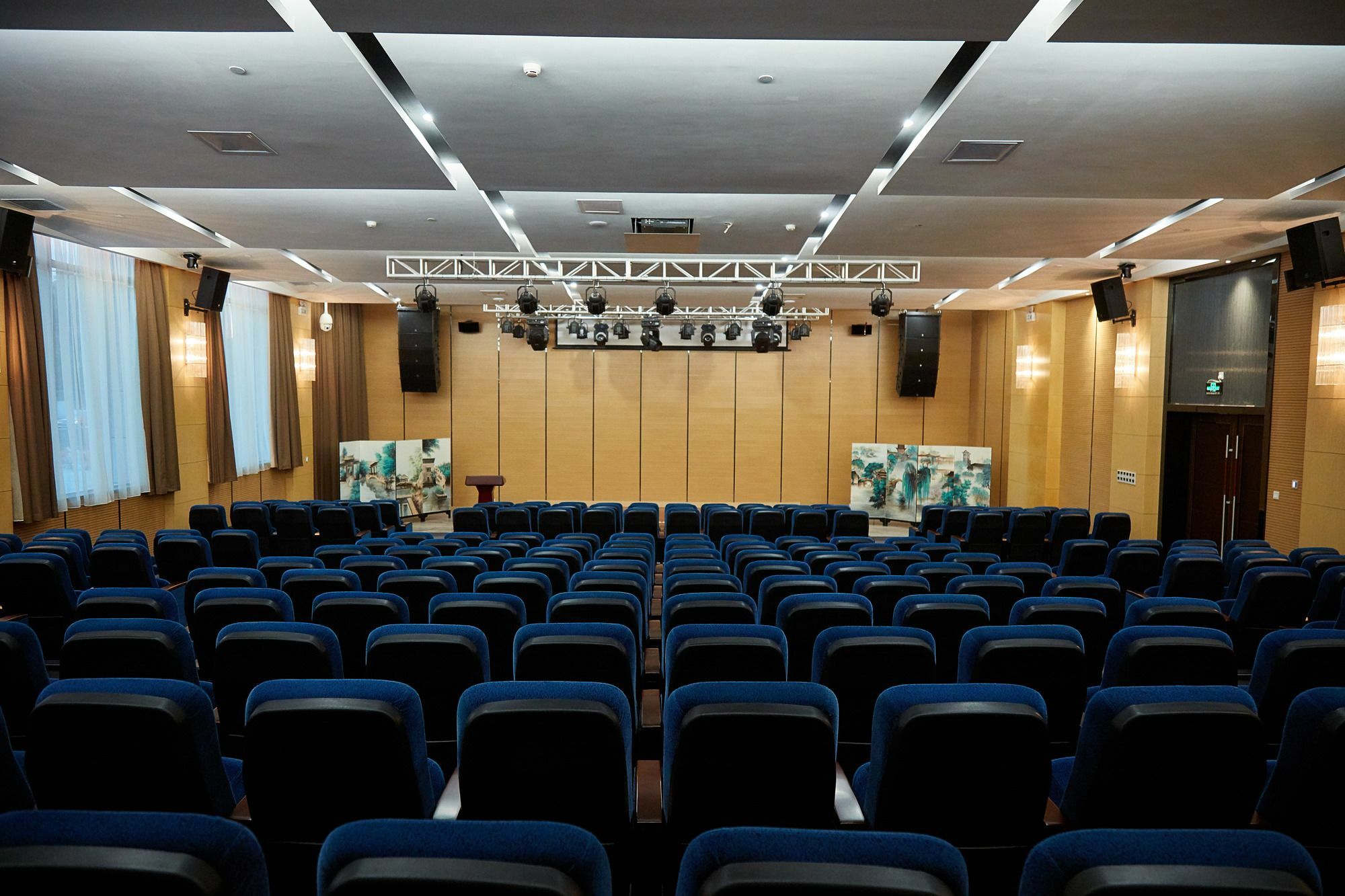 โรงแรมเดอะ เทาแซนด์ แลนเทิร์น เลก ฝอซาน ภายนอก รูปภาพ
