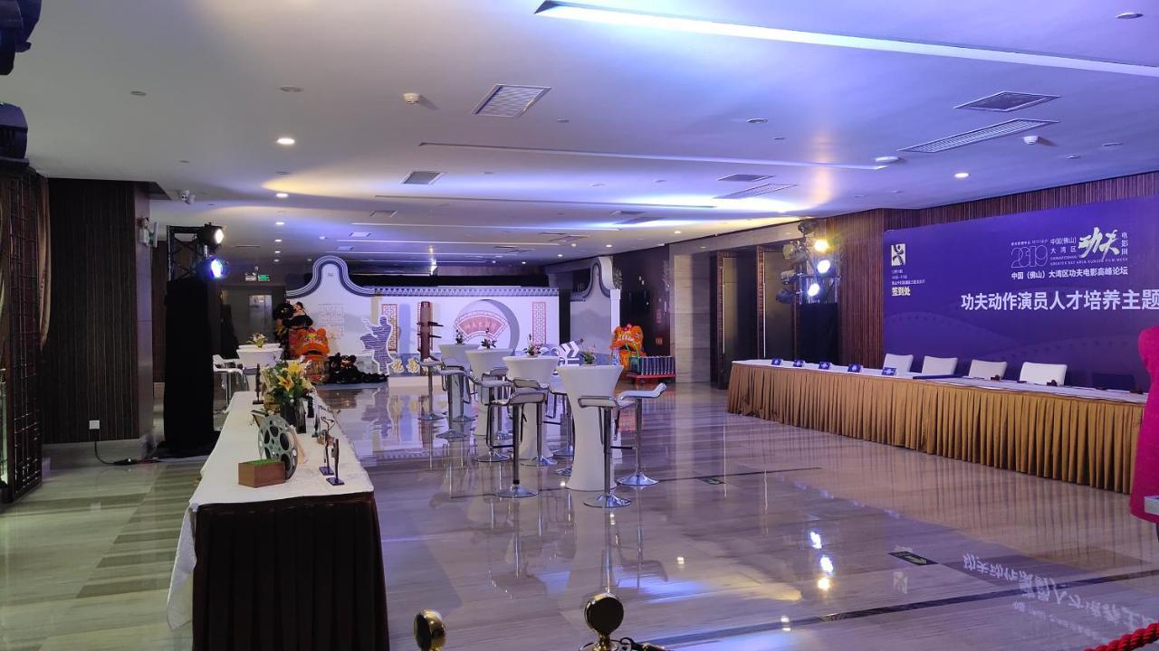 โรงแรมเดอะ เทาแซนด์ แลนเทิร์น เลก ฝอซาน ภายนอก รูปภาพ